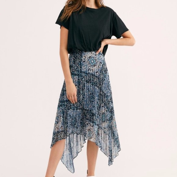 NWOT Free People Diamond Heart pleated skirt - Picture 3 of 7